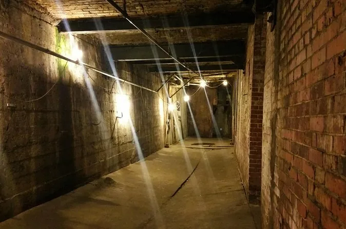 Beneath the Streets: Rundgang durch den Untergrund